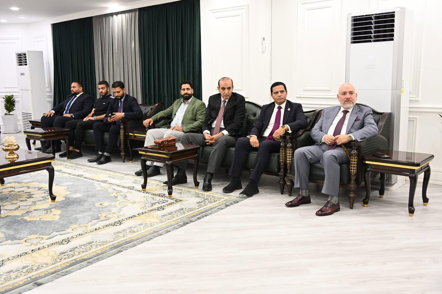 وزير العدل د.خالد شواني الإجراءات المتخذة في دوائر التسجيل العقاري للحد من عمليات غسل الأموال هي جزء من الاستراتيجية التي وضعتها الحكومة لمكافحة الفساد وتبييض الاموال